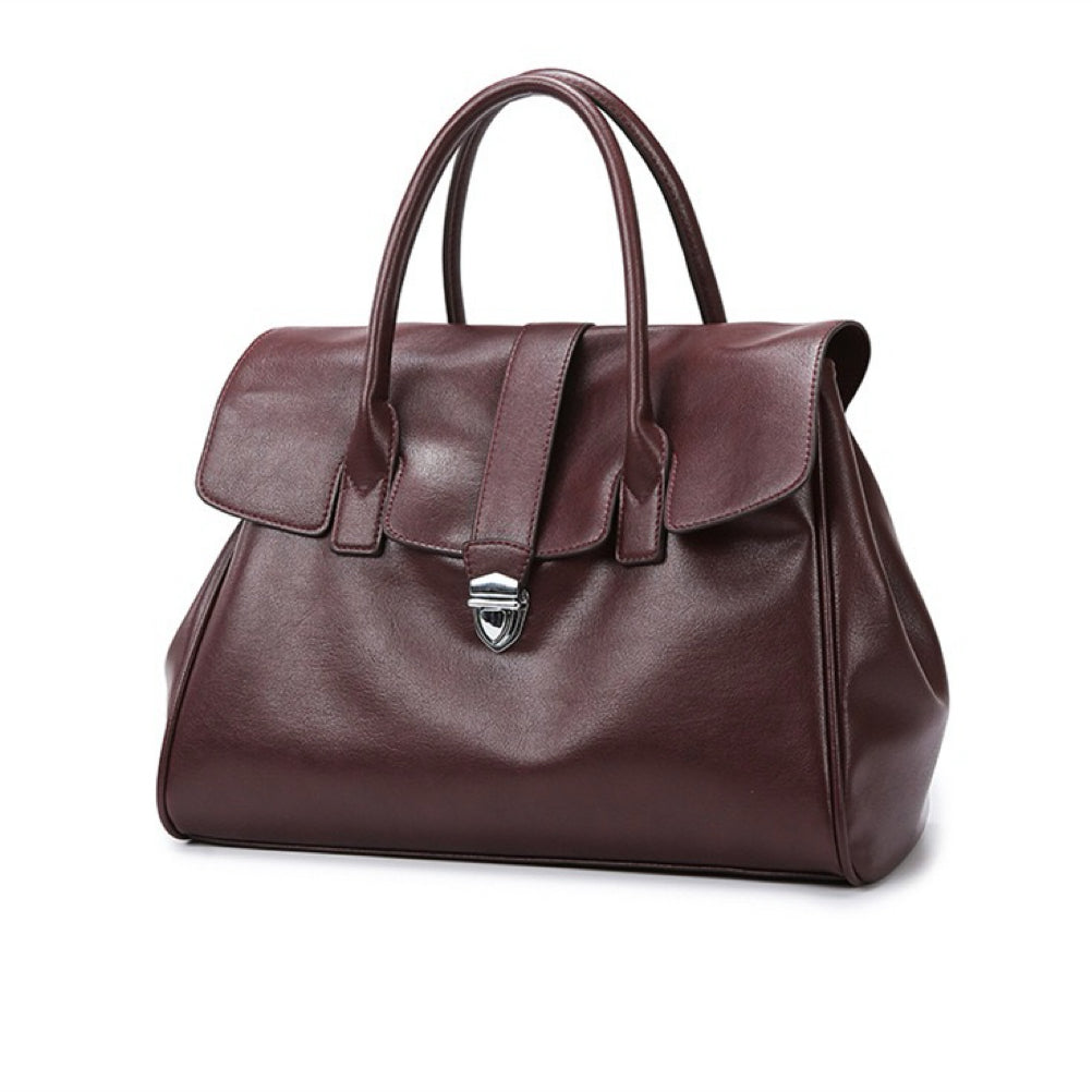 Elegant and Practical Shoulder Bag for Daily Use or Casual Outings