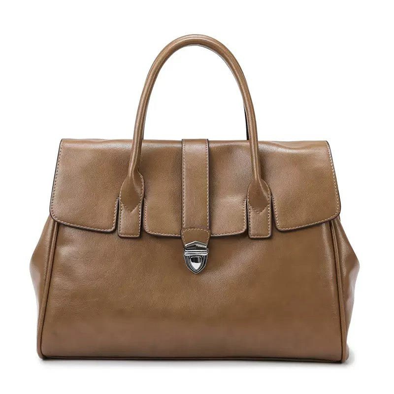 Elegant and Practical Shoulder Bag for Daily Use or Casual Outings
